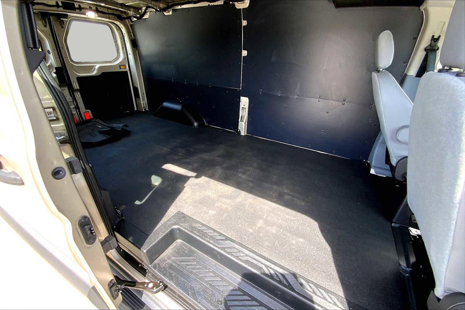 Used 2018 Ford Transit 150 148 Low Roof w/ Premium Package RWD image 19