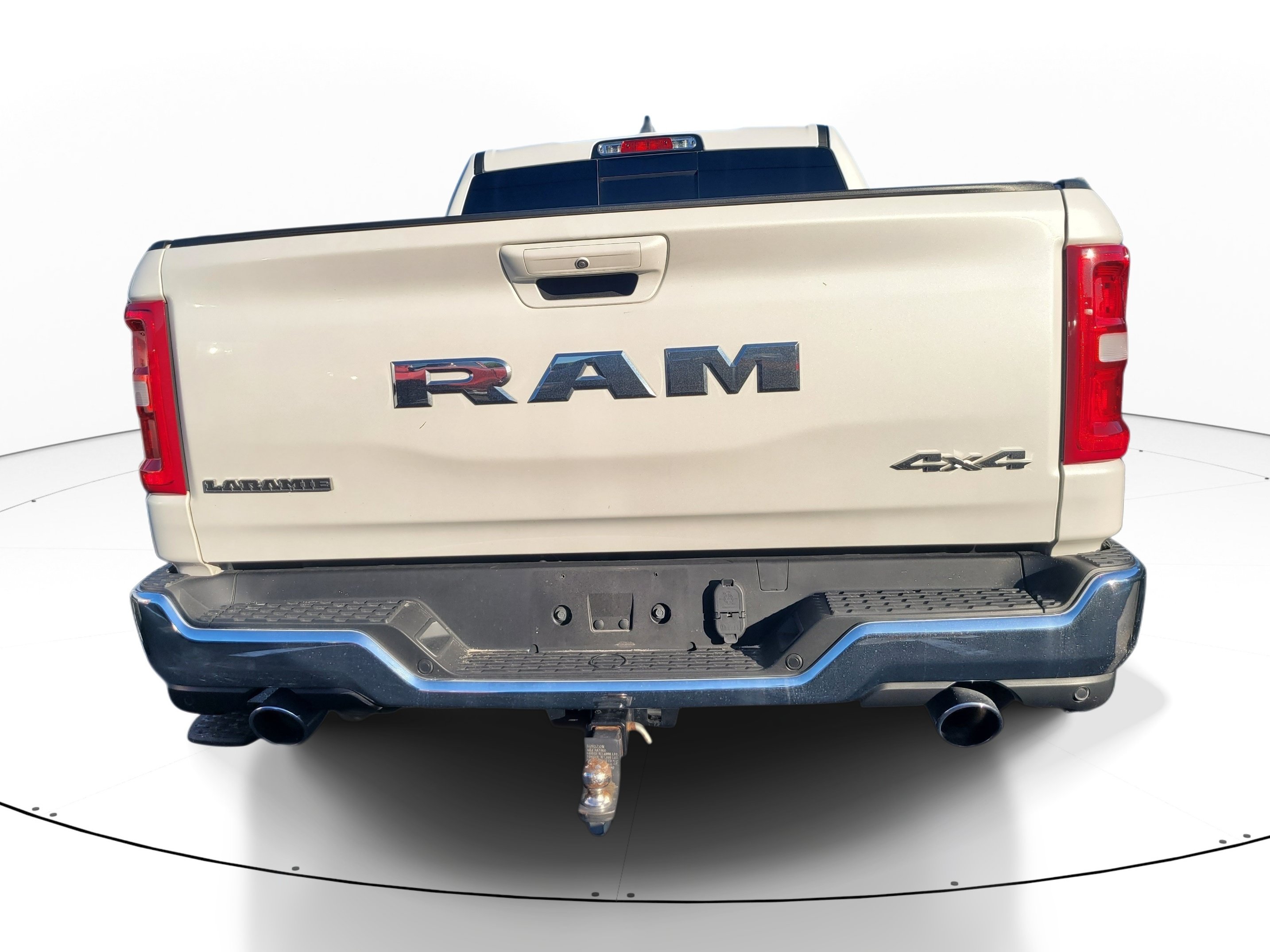Used 2025 RAM 1500 Laramie AWD/4WD image 5