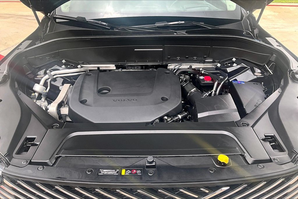 Certified 2026 Volvo XC90 B6 Ultra AWD/4WD image 13