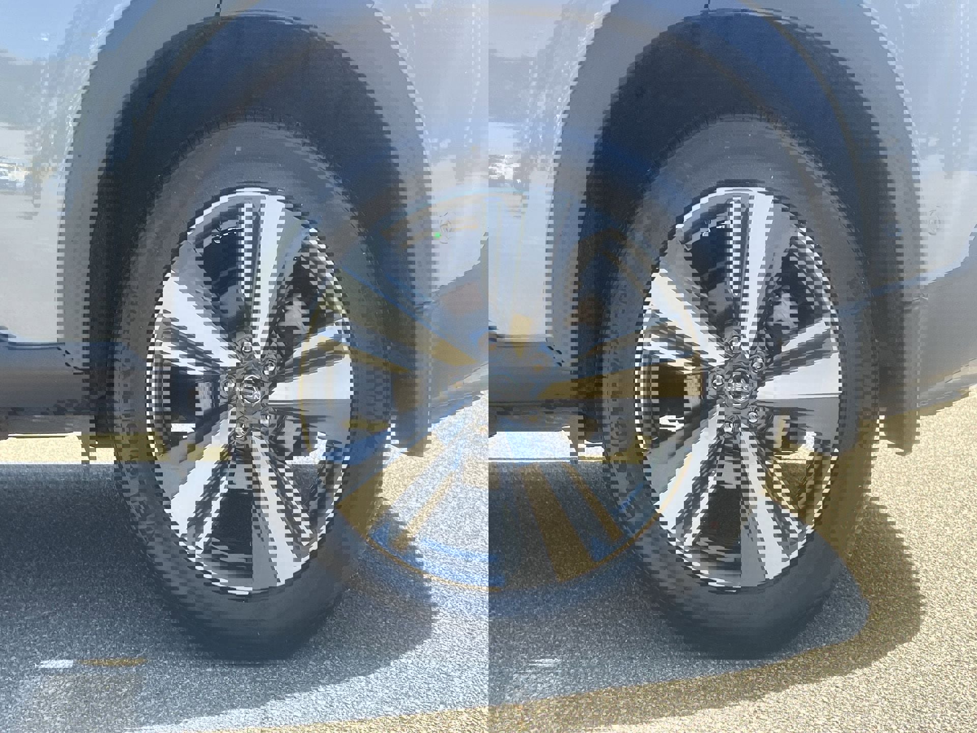 Used 2022 Nissan Rogue SL w/ SL Premium Package image 32