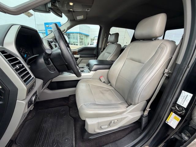 Used 2016 Ford F150 Lariat w/ Equipment Group 502A Luxury image 13