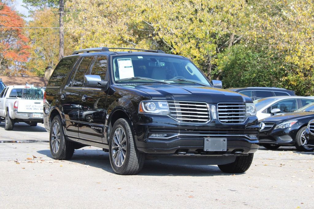 Used 2015 Lincoln Navigator 2WD image 1