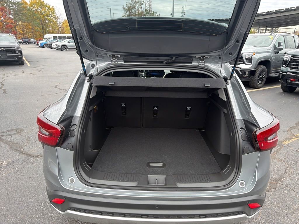 New 2026 Chevrolet Trax LT w/ Driver Confidence Package image 33