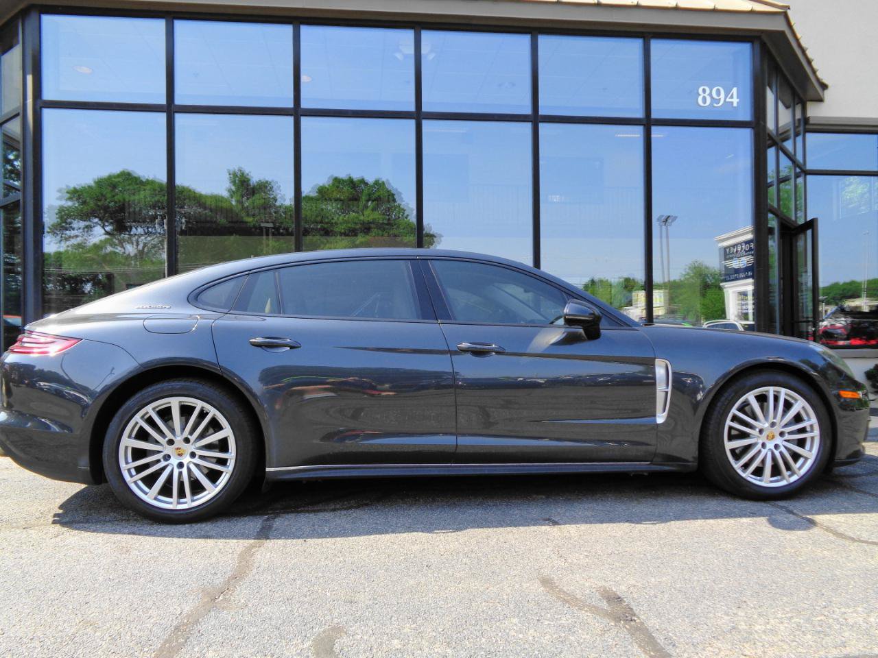 Used 2018 Porsche Panamera 4S Executive AWD/4WD image 4