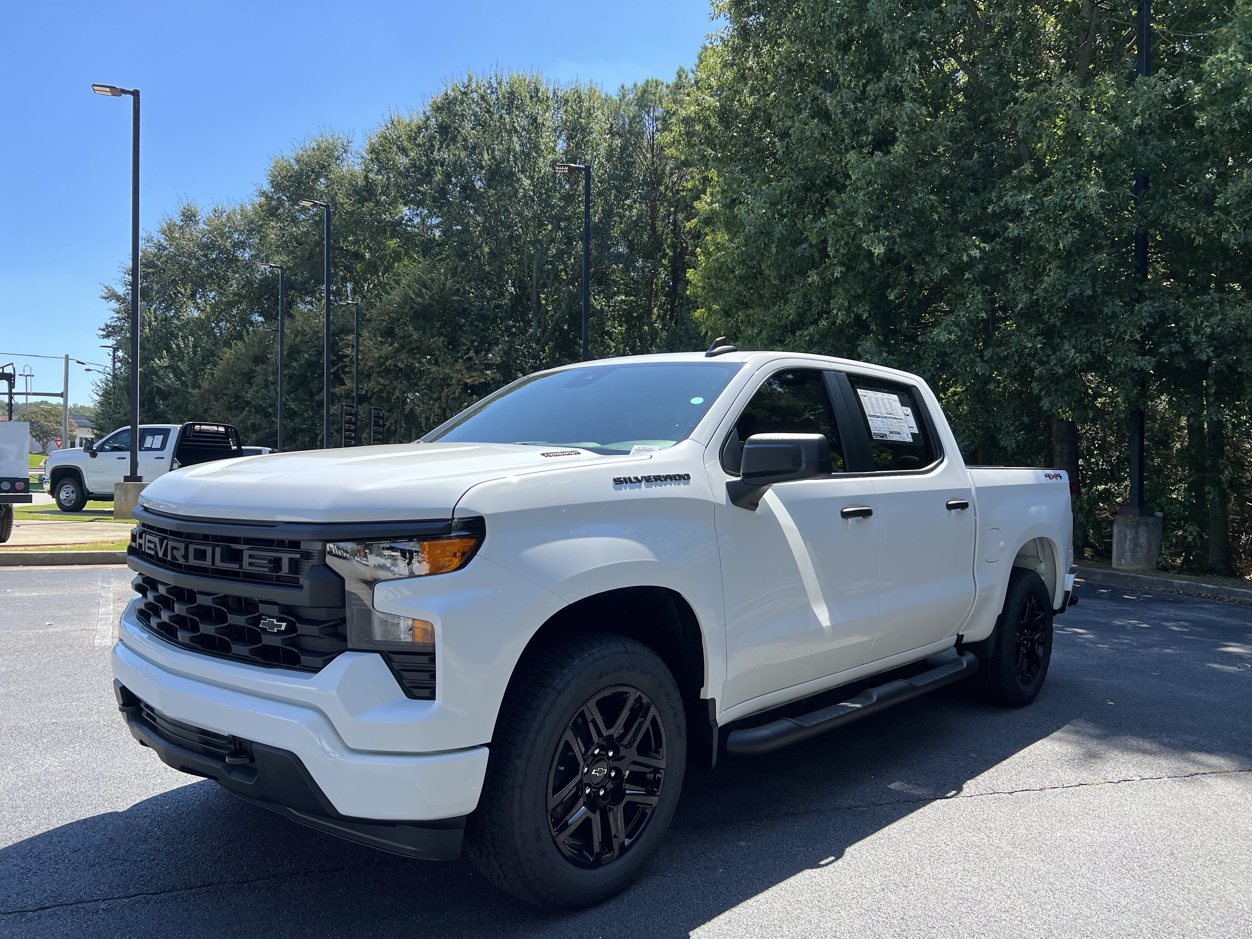 New 2026 Chevrolet Silverado 1500 Custom w/ Turbomax Blackout Package AWD/4WD image 5