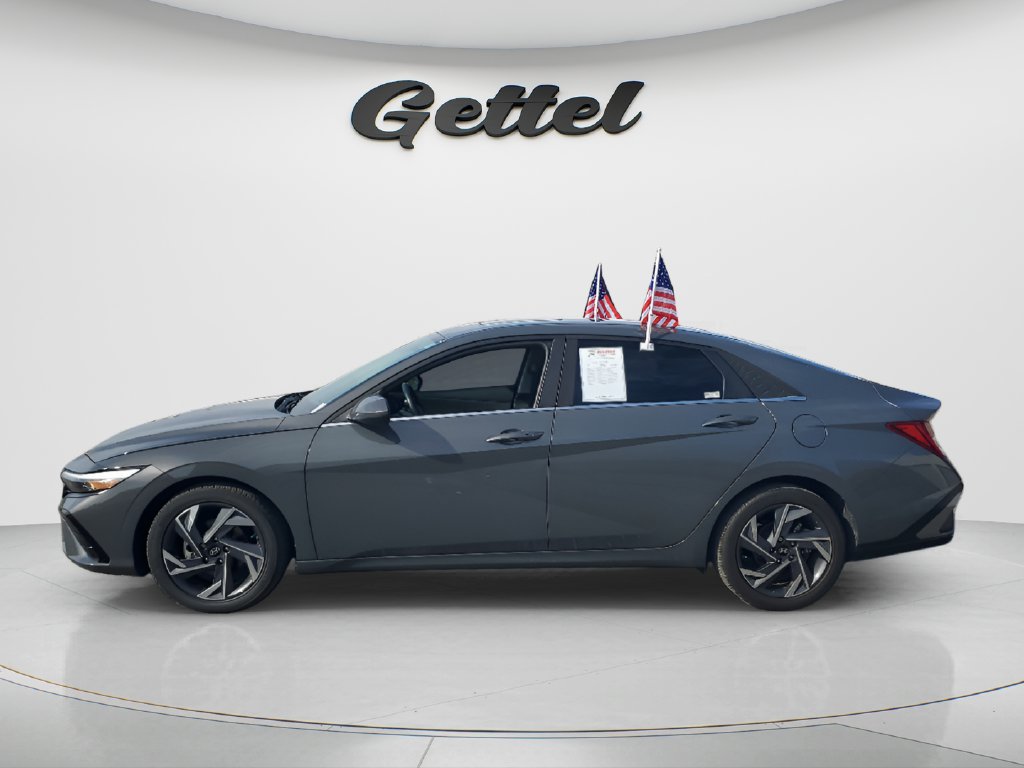 Used 2024 Hyundai Elantra SEL w/ Convenience Package FWD image 8