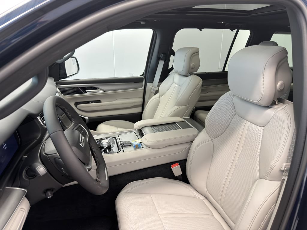 New 2026 Jeep Grand Wagoneer L Limited AWD/4WD image 27