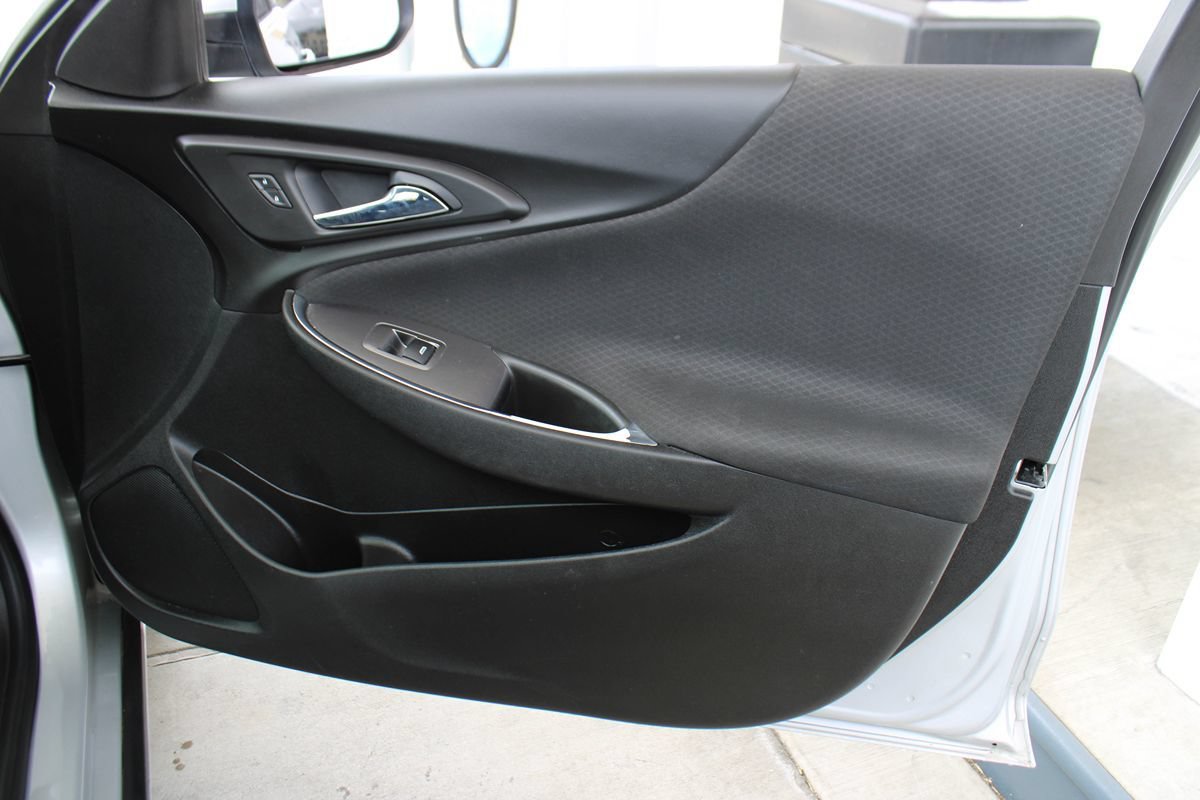 Used 2020 Chevrolet Malibu LT FWD image 42