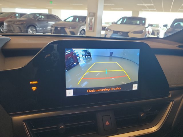 Used 2025 Lexus UX 300h FWD w/ Accessory Package (Z2) image 33