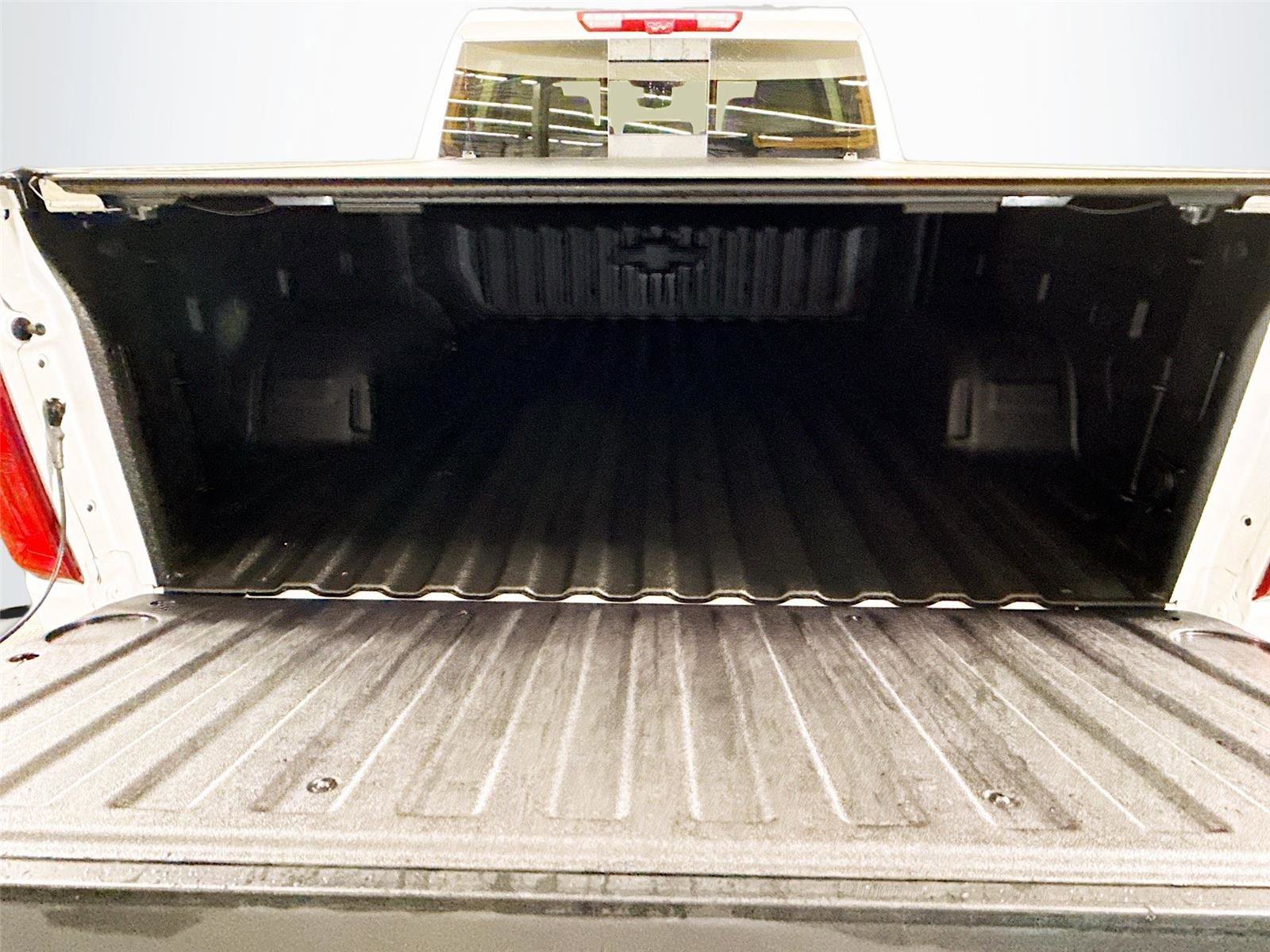 Used 2025 Chevrolet Silverado 1500 High Country w/ Technology Package image 21