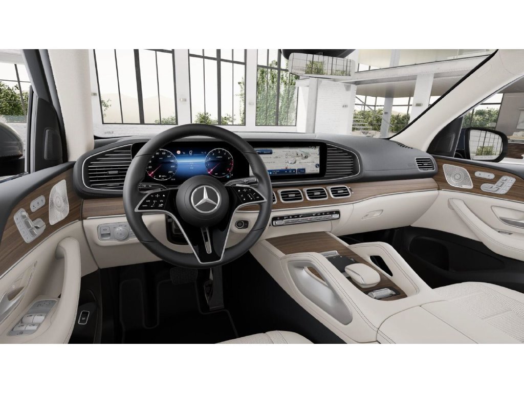 Used 2024 Mercedes-Benz GLS 450 4MATIC image 3