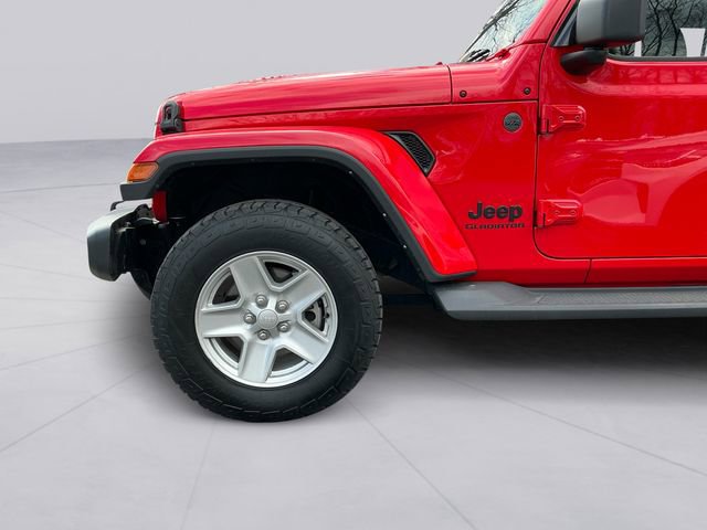 Used 2022 Jeep Gladiator Sport image 9