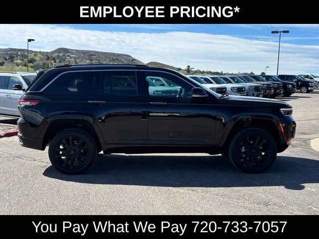 Used 2022 Jeep Grand Cherokee Overland w/ Luxury Tech Group IV AWD/4WD image 7