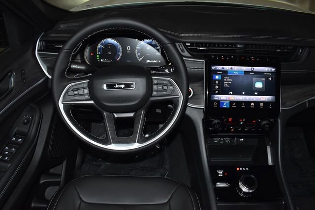 New 2025 Jeep Grand Cherokee L Limited w/ Trailer Tow Package image 12