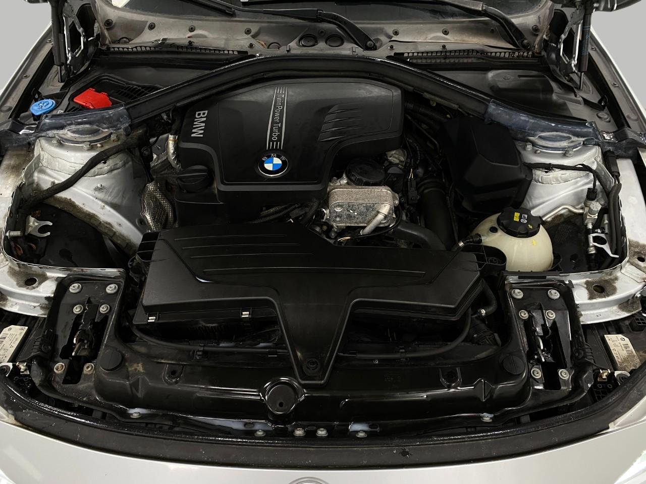 Used 2017 BMW 320i xDrive Sedan image 10