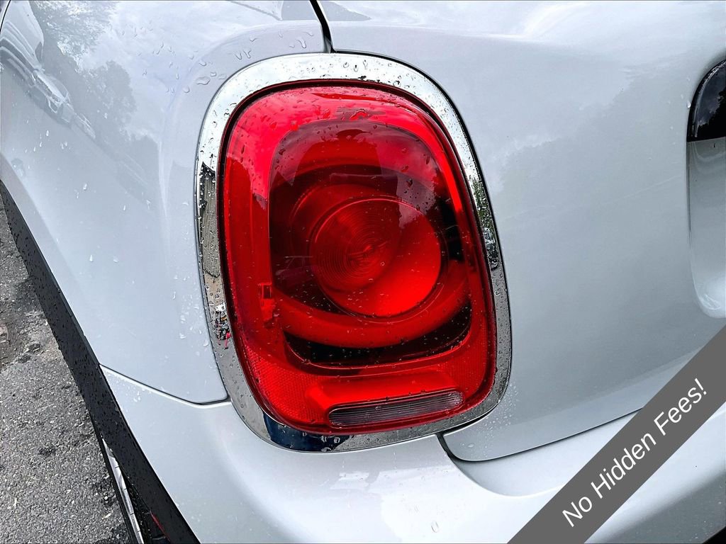 Used 2016 MINI Cooper 4-Door Hardtop w/ Premium Package FWD image 26