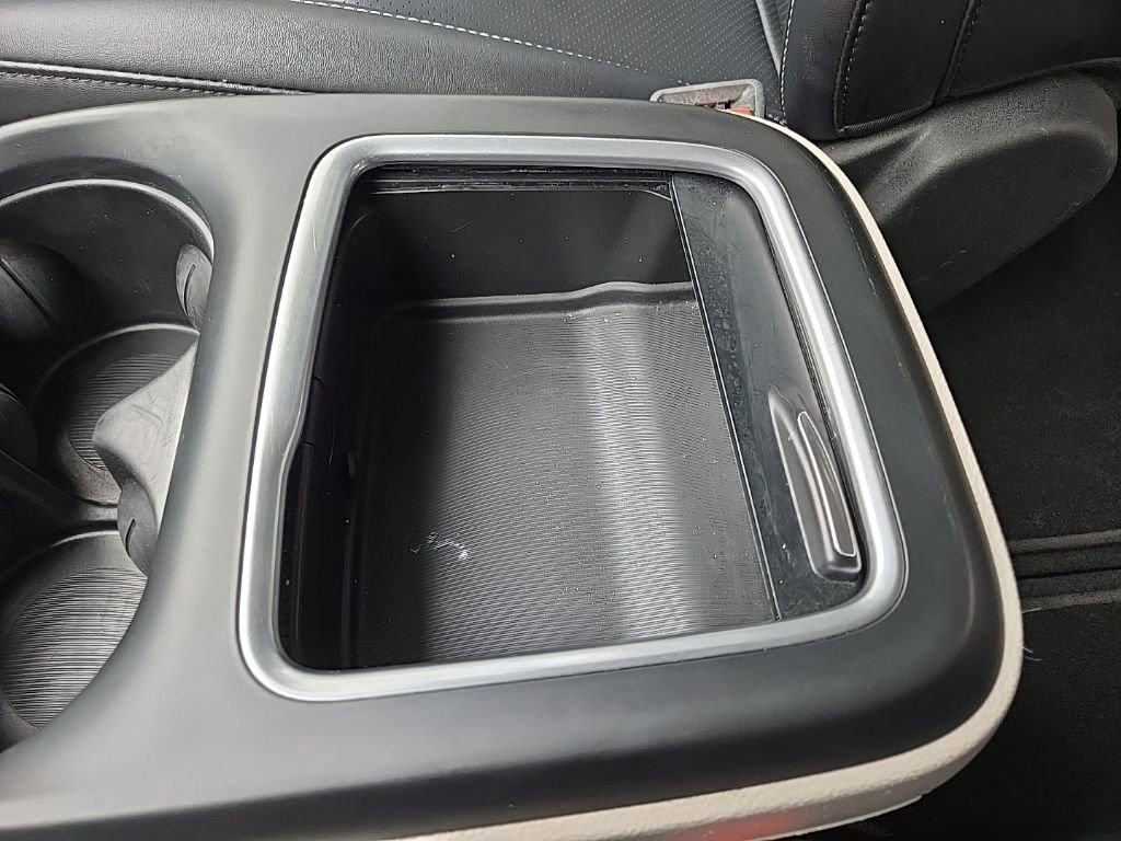 Used 2024 Chrysler Pacifica Touring-L image 62