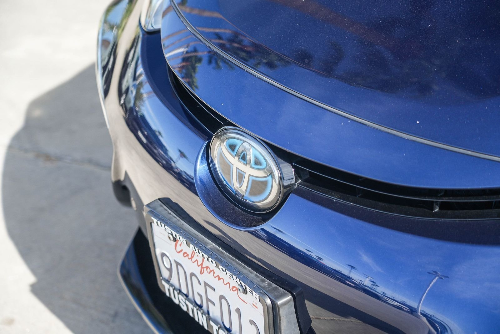 Certified 2019 Toyota Mirai FWD image 3