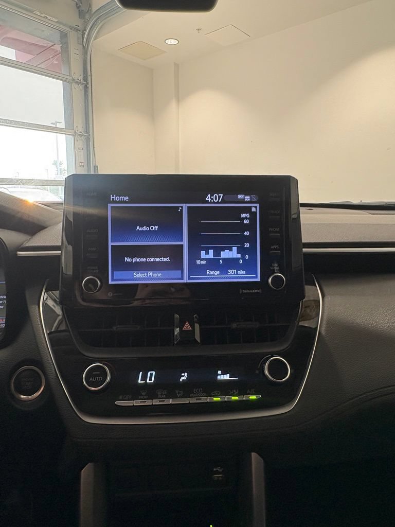 Used 2022 Toyota Corolla Cross LE AWD/4WD image 24