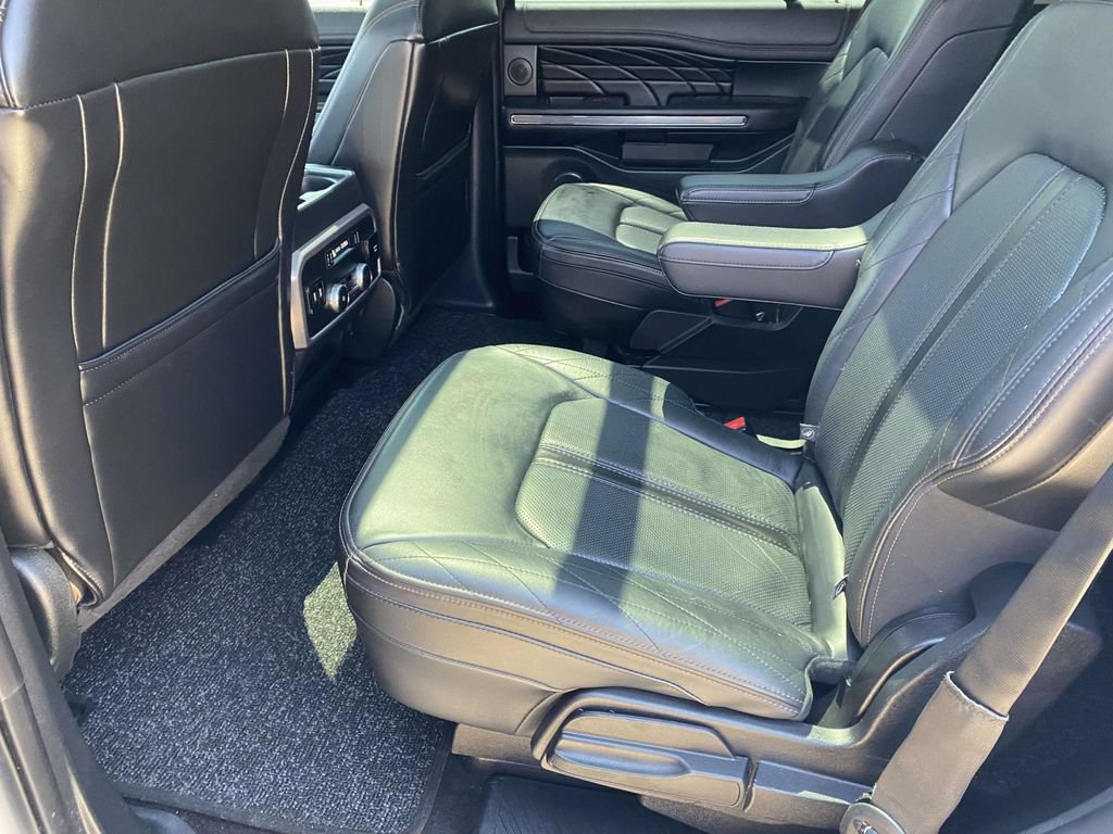 Used 2019 Ford Expedition Platinum AWD/4WD image 14