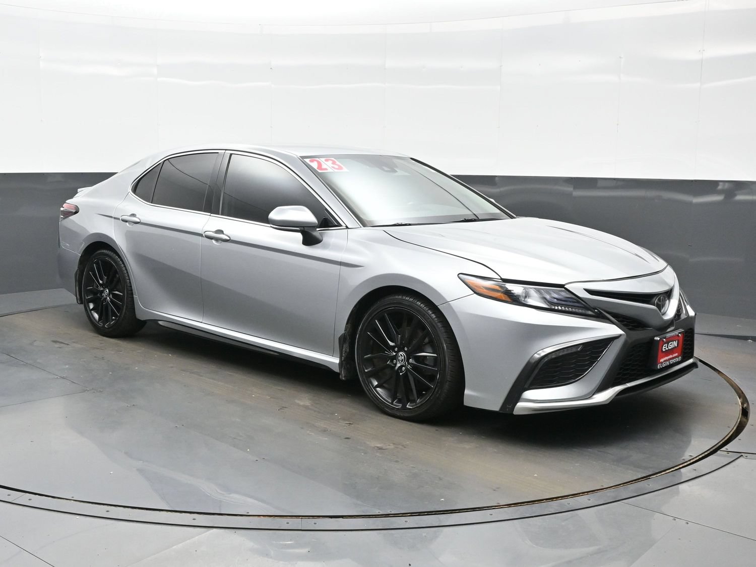 Used 2023 Toyota Camry XSE FWD image 8