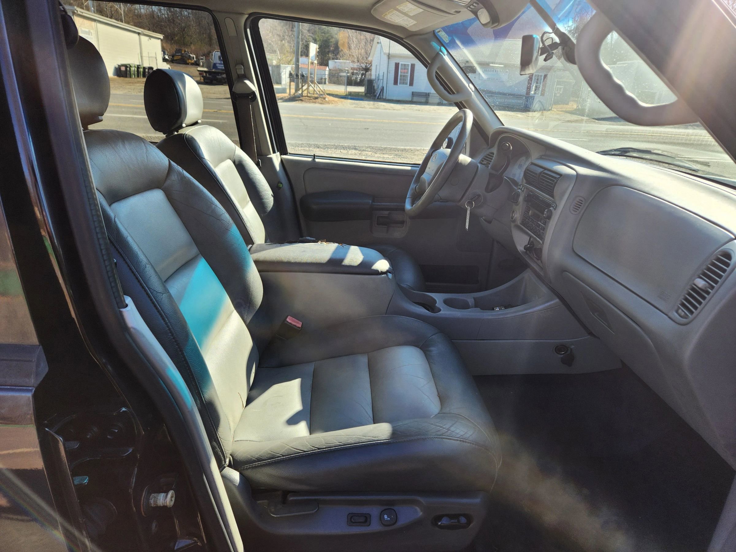 Used 2003 Ford Explorer Sport Trac XLS image 16
