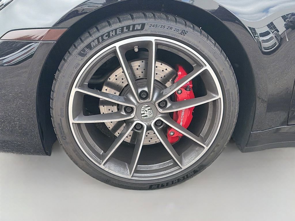 Used 2020 Porsche 911 Carrera 4S w/ Premium Package image 40