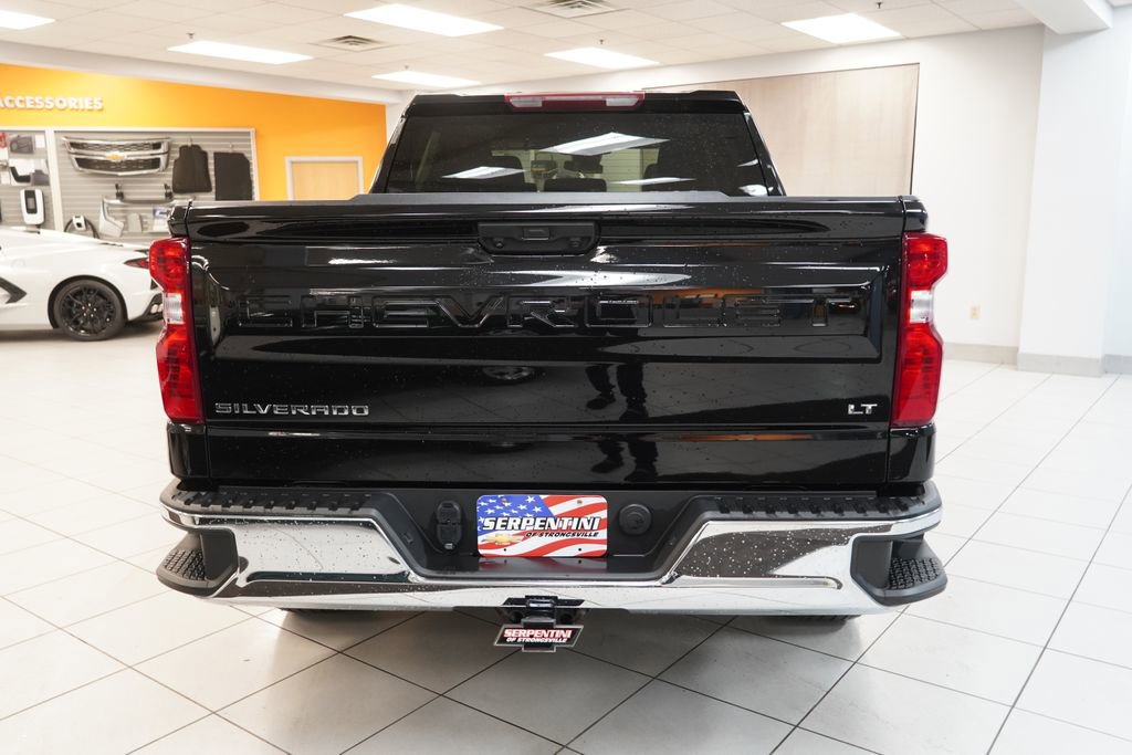 Used 2023 Chevrolet Silverado 1500 LT AWD/4WD image 7