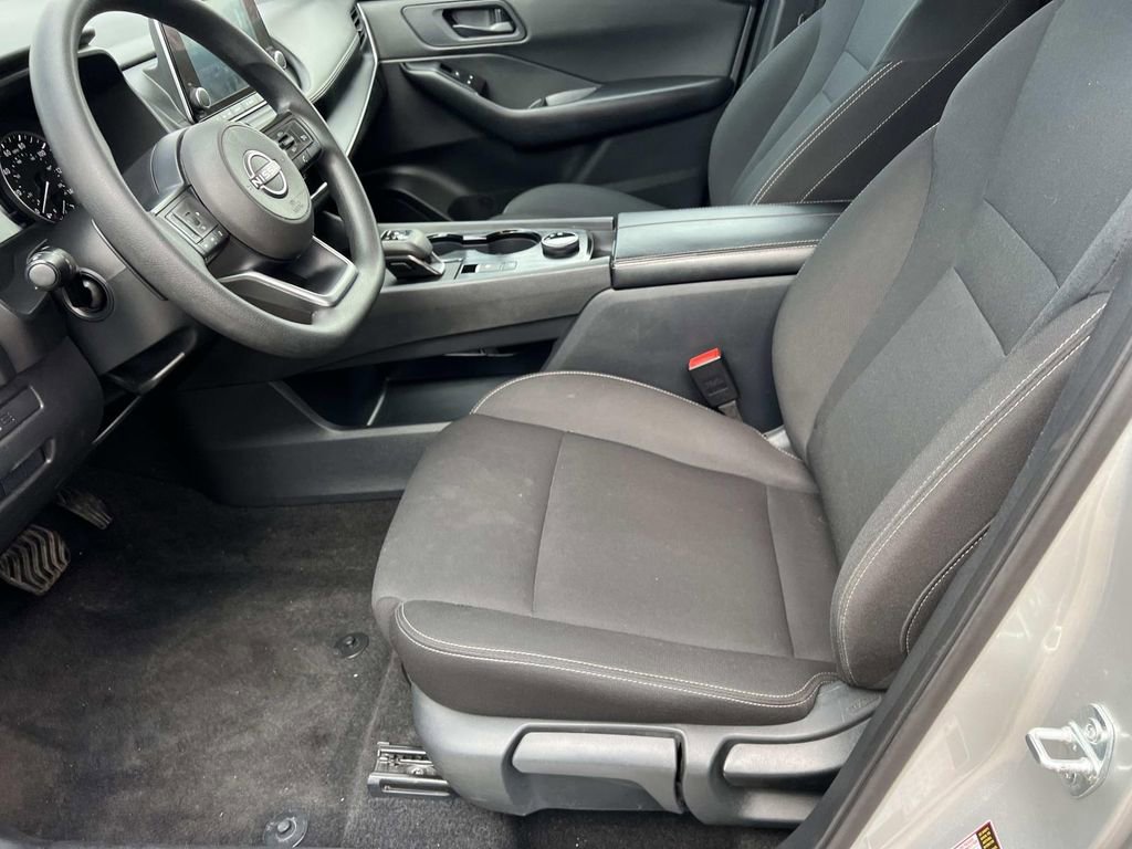 Used 2024 Nissan Rogue S image 13