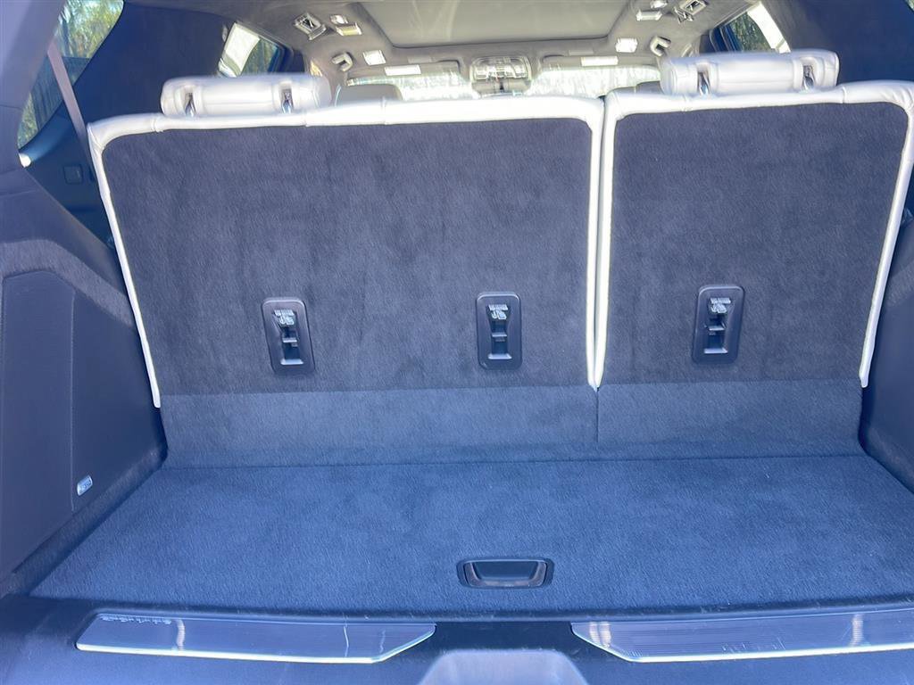 Used 2025 Cadillac Escalade V image 30