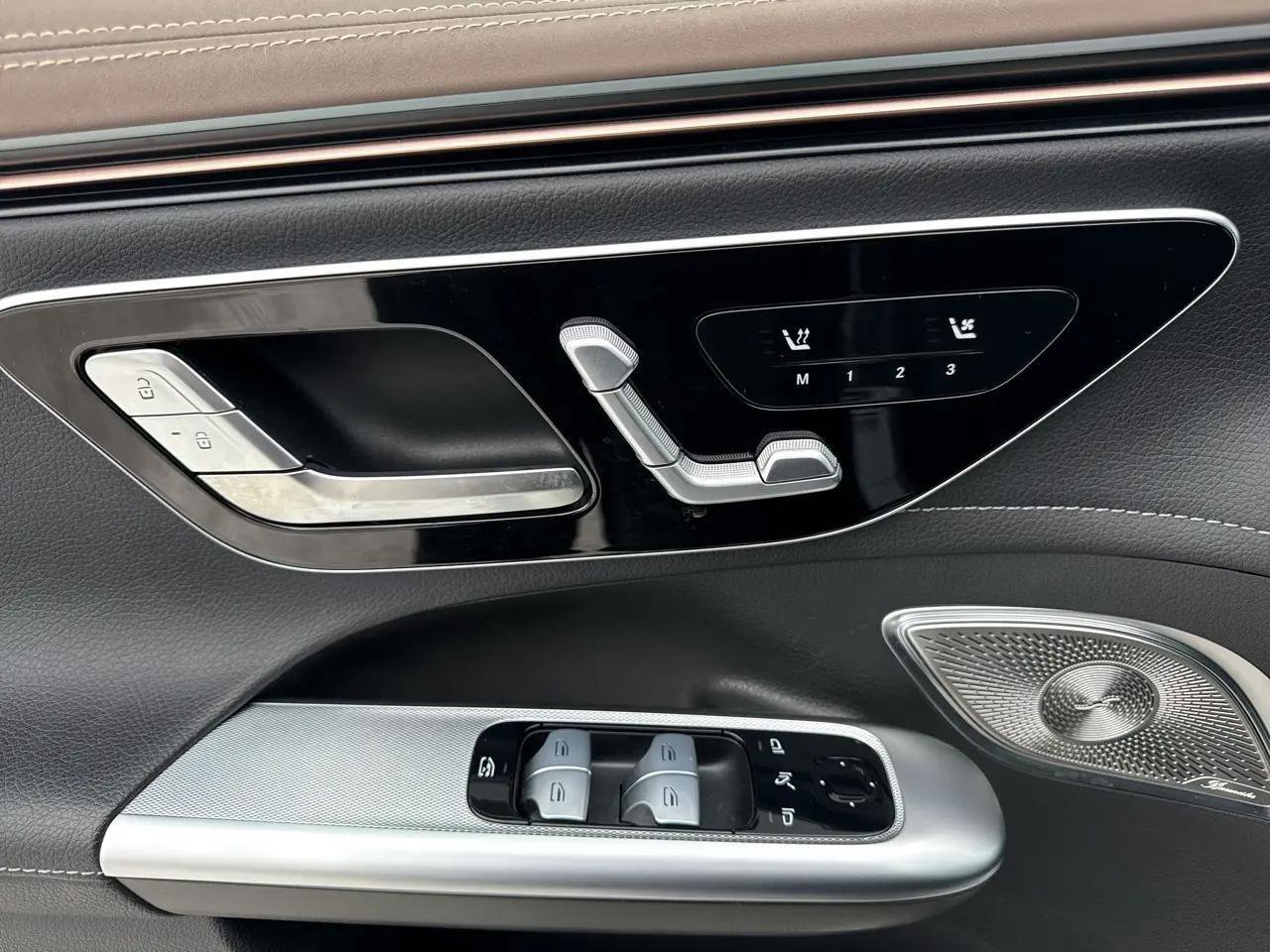 Used 2023 Mercedes-Benz EQE 350+ 4MATIC SUV w/ AMG Line Exterior Package image 23