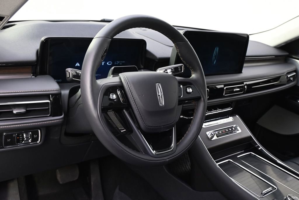 New 2026 Lincoln Aviator Reserve AWD/4WD image 11