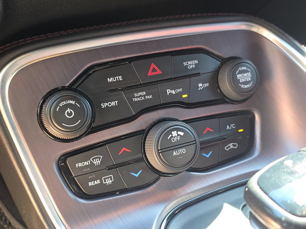 Used 2018 Dodge Challenger R/T Scat Pack RWD image 39