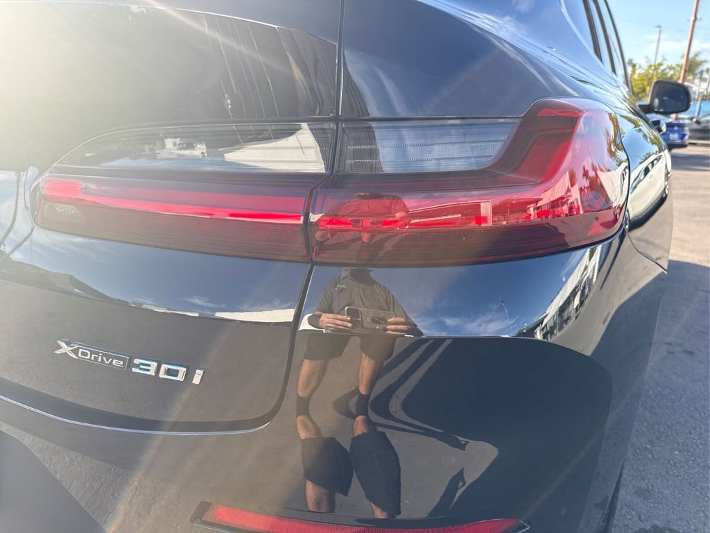 Used 2025 BMW X4 xDrive30i w/ Premium Package image 41