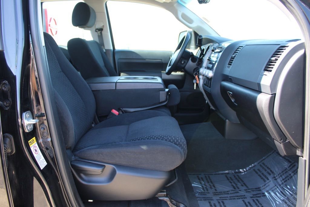 Used 2013 Toyota Tundra 4x4 Double Cab image 17