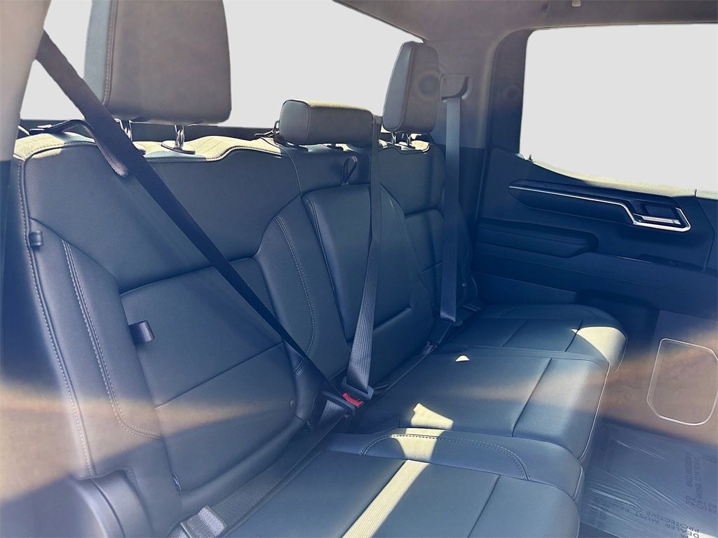 Used 2025 GMC Sierra 1500 SLT image 27