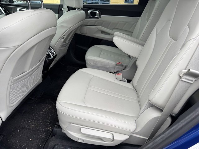 Certified 2022 Kia Sorento SX image 12