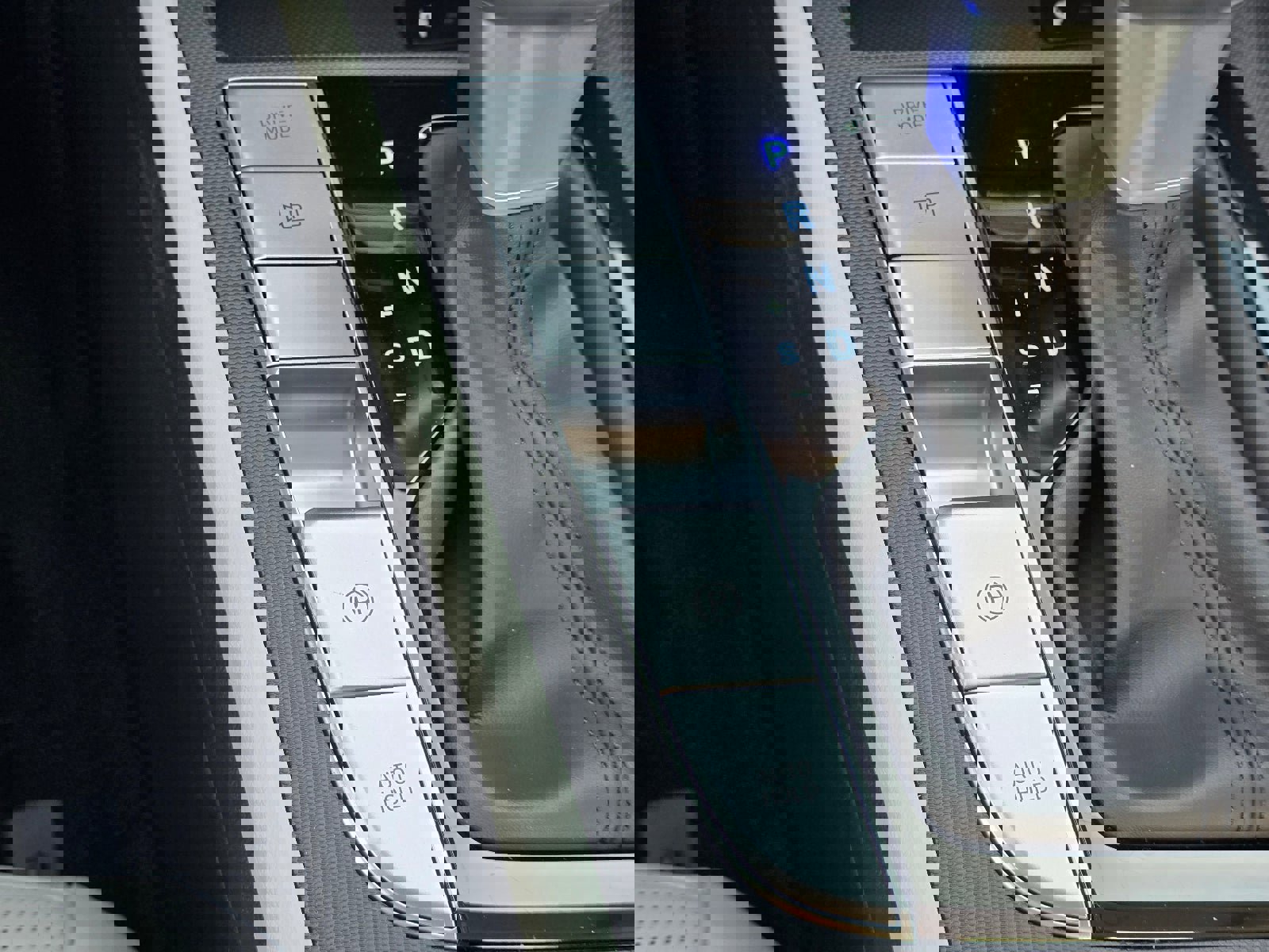 New 2026 Hyundai Elantra Limited image 21