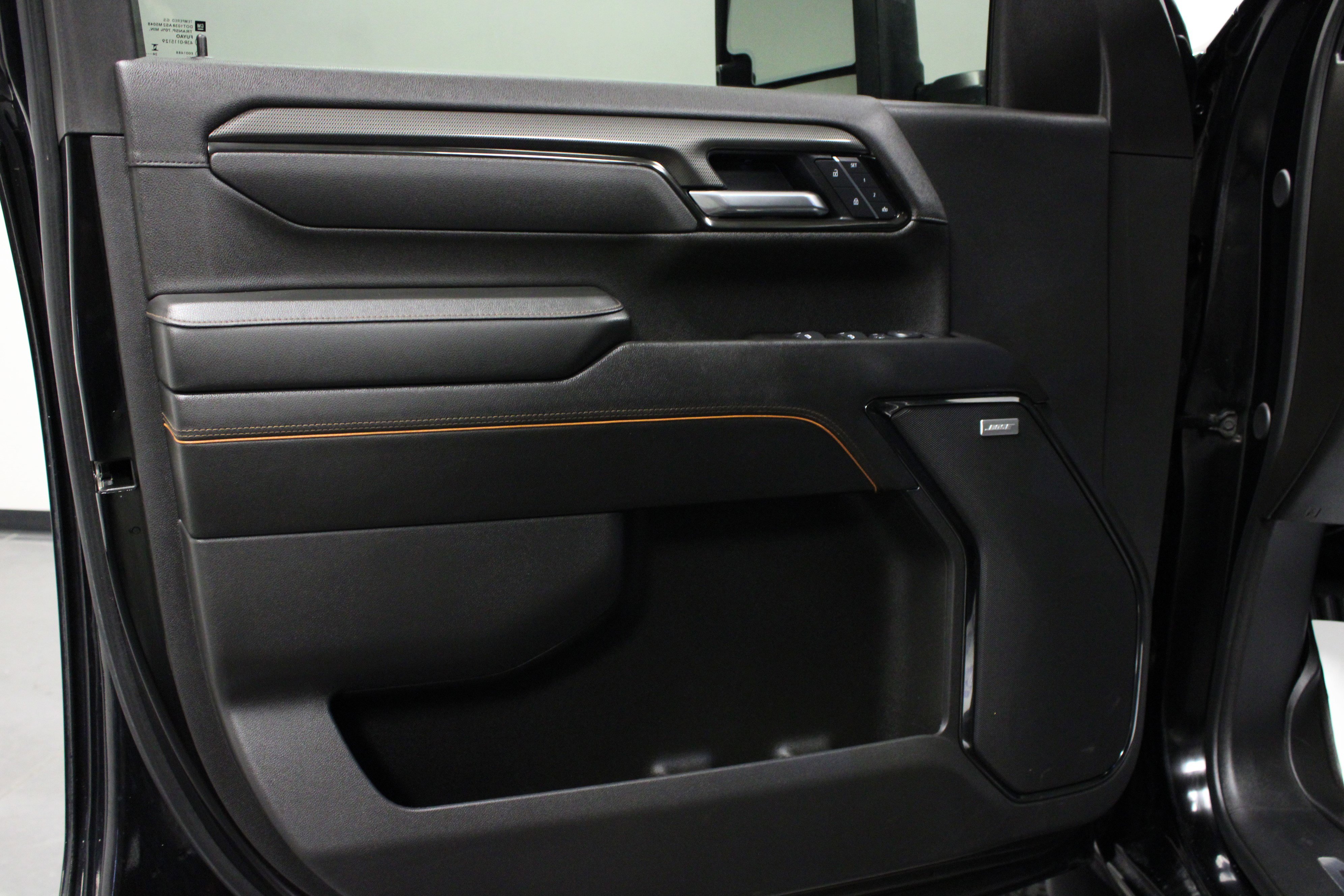 Used 2025 GMC Sierra 2500 AT4 w/ AT4 Premium Plus Package image 11