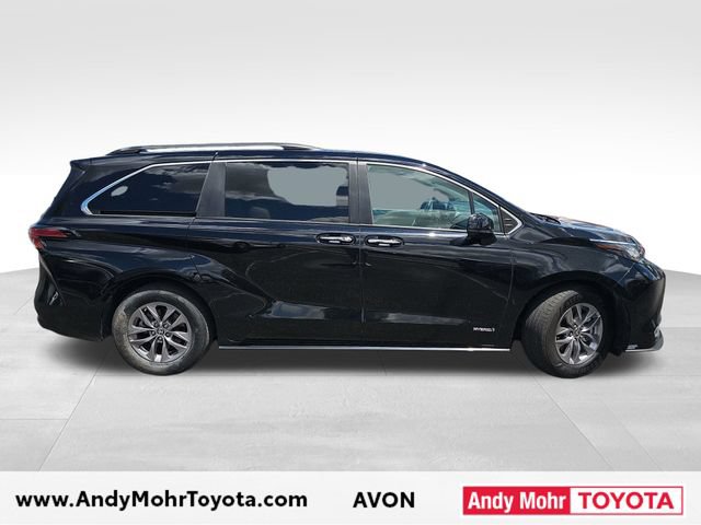 Used 2021 Toyota Sienna XLE w/ XLE Plus Package FWD image 8