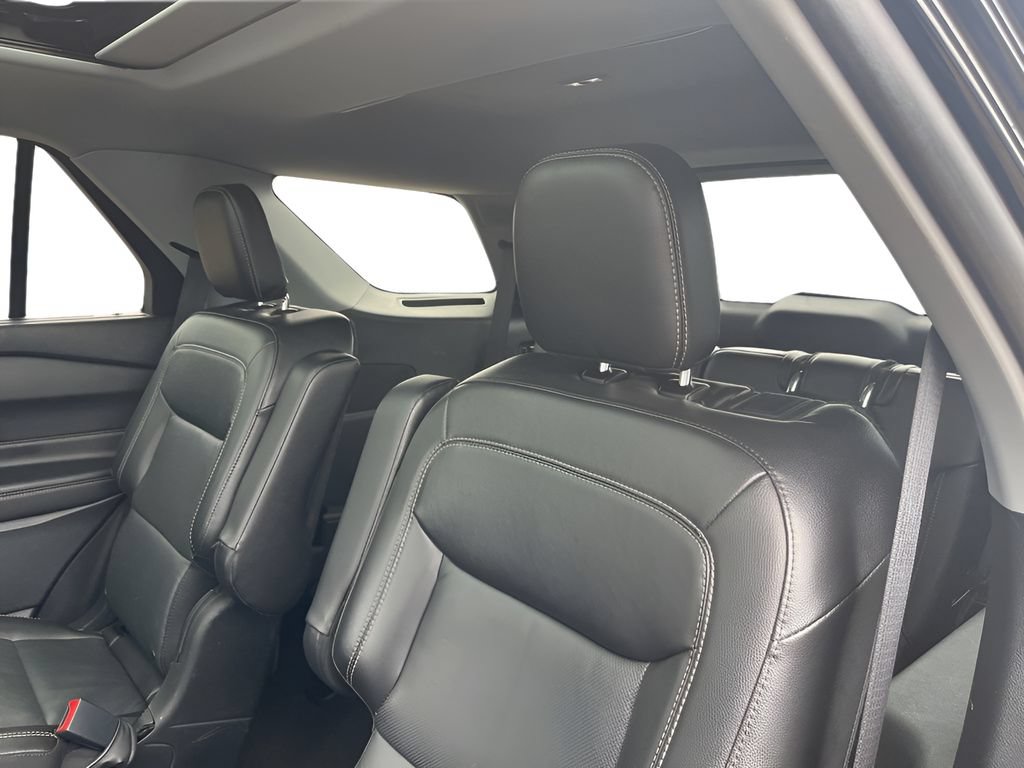 Used 2022 Ford Explorer Limited AWD/4WD image 31