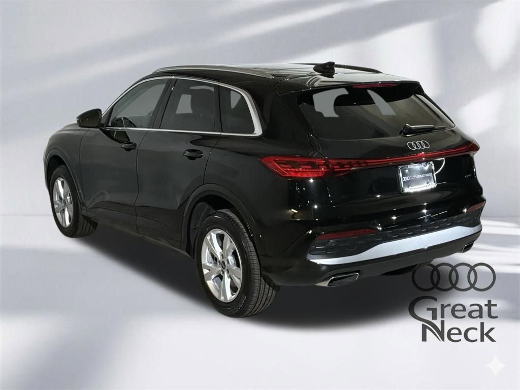 Certified 2025 Audi Q5 Premium w/ Convenience Package image 9