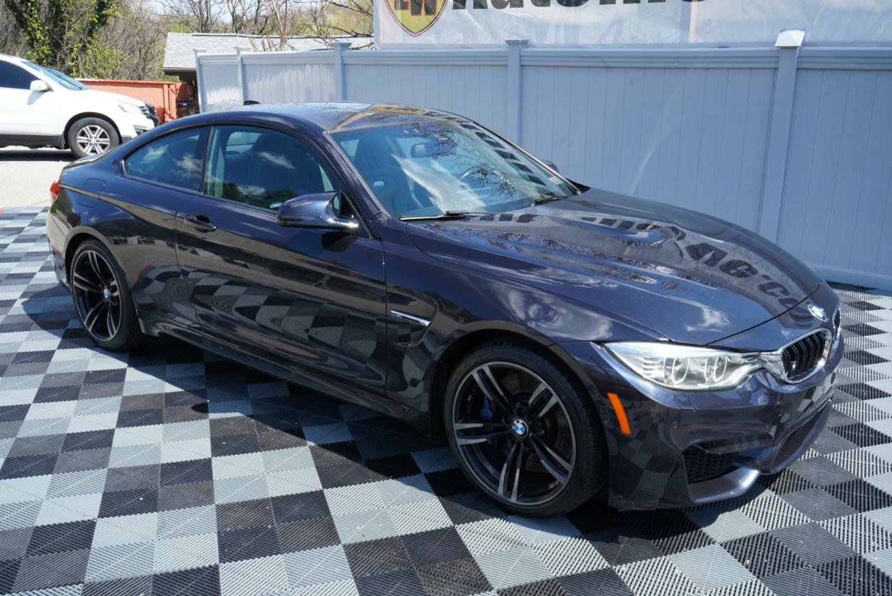 Used 2016 BMW M4 Coupe w/ Executive Package RWD image 2