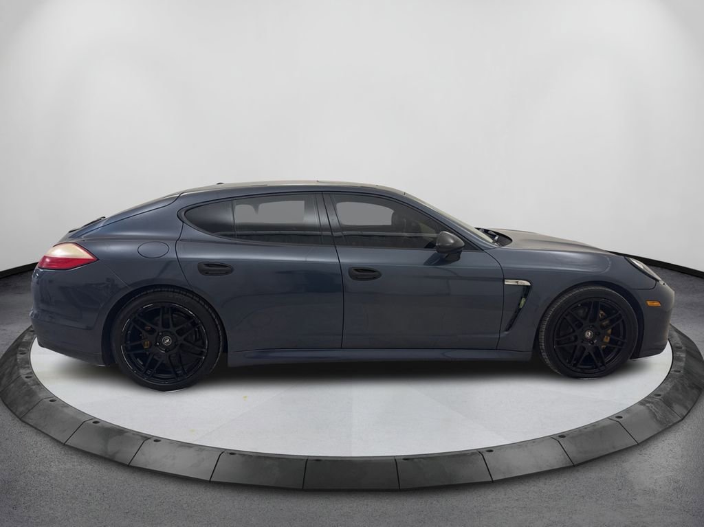 Used 2012 Porsche Panamera 4 image 4