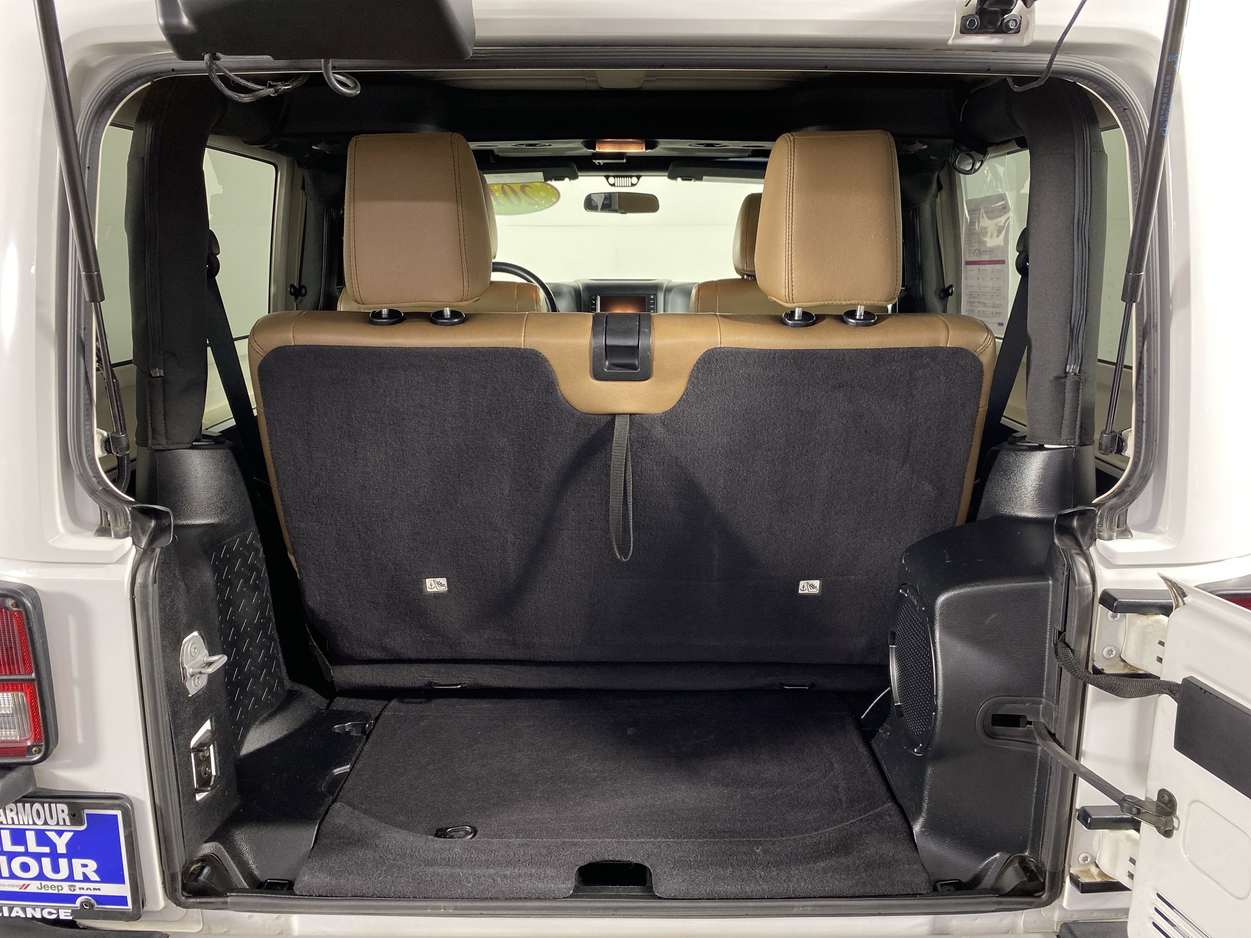 Used 2012 Jeep Wrangler Sahara w/ Connectivity Group image 28