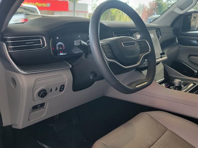 Certified 2023 Jeep Wagoneer L Series II image 13