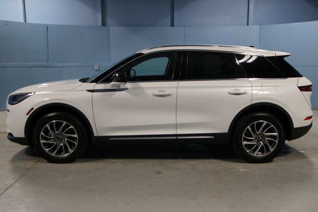 Used 2022 Lincoln Corsair FWD w/ Equipment Group 101A image 27