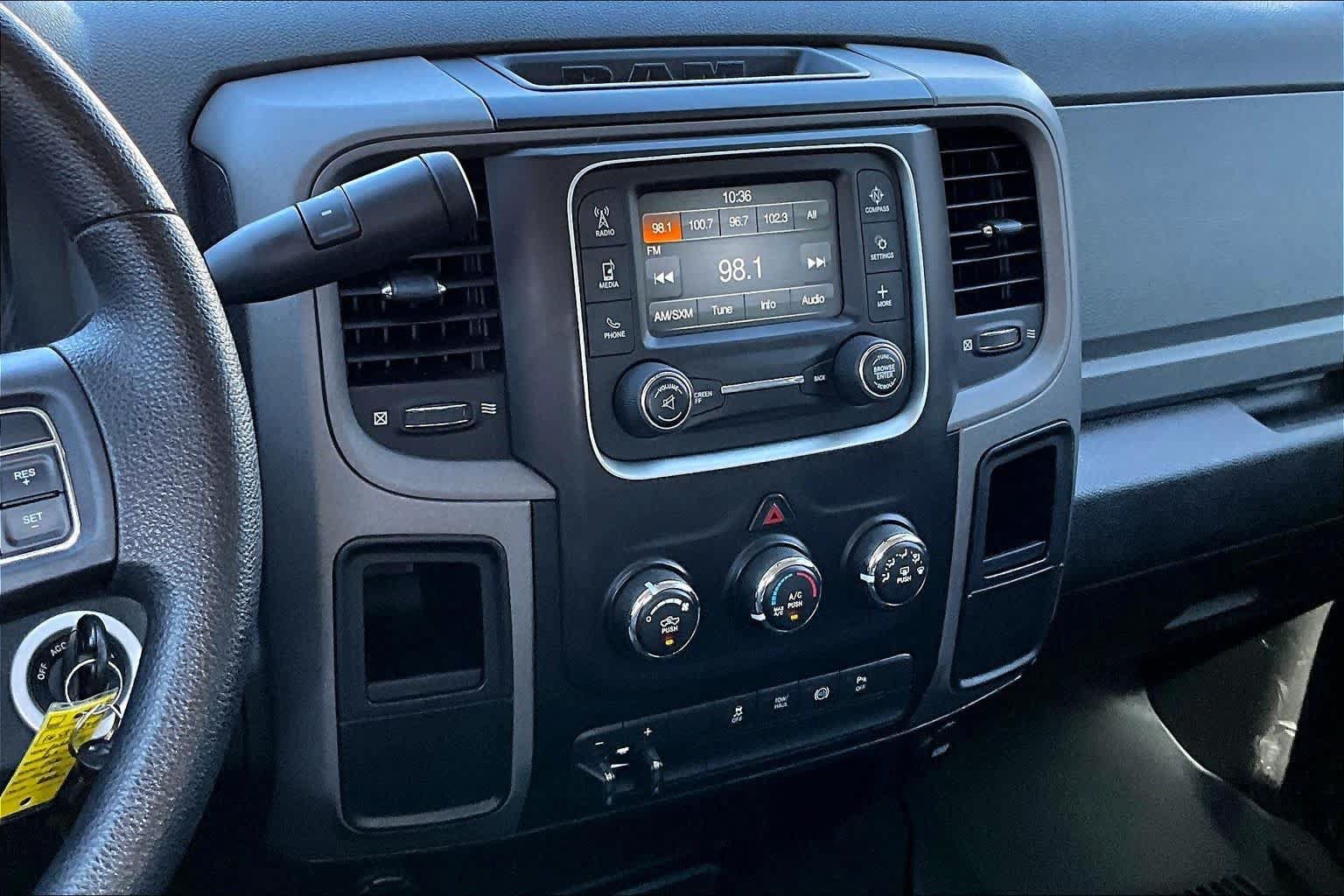 Used 2015 RAM 2500 Tradesman w/ Chrome Appearance Group AWD/4WD image 7
