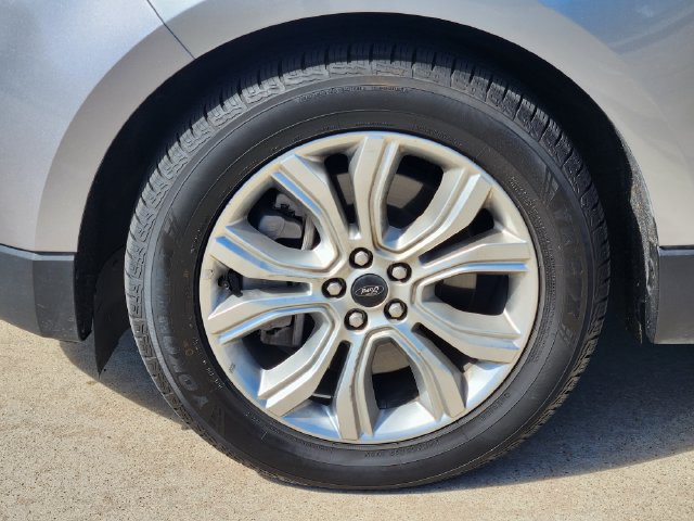 Used 2023 Ford Edge Titanium AWD/4WD image 10