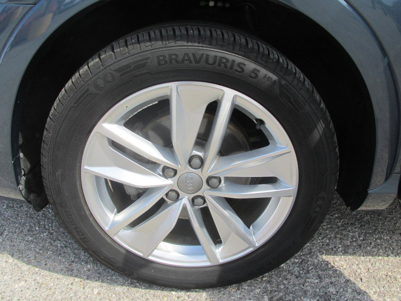 Used 2017 Audi Q3 2.0T Premium Plus w/ Premium Plus Package FWD image 19